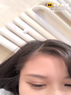 高颜值大奶妹子在直播间的极致诱惑！mp4